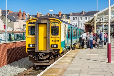 150264 at Llandudno. &copy; Shotts