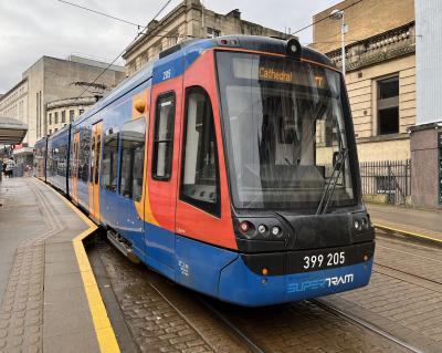 399205 at Fitzalan Square/Ponds Forge (Supertram). &copy; BigKev