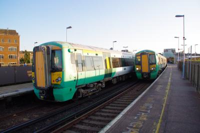 377326,377450 at Clapham Junction. &copy; Shotts