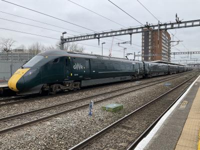 802019 at Swindon. &copy; Pistolpete008