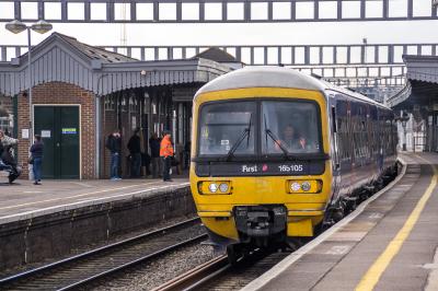 165105 at Didcot Parkway. &copy; Shotts