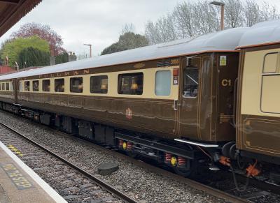 3188 coach at Yatton. &copy; BigKev