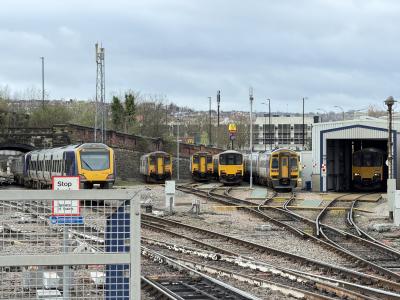 195004,150277,150220,150005,158901,150004 at Sheffield. &copy; Luivery