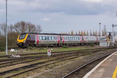 220033 at Didcot Parkway. &copy; Shotts