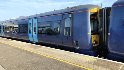 375912 at Tonbridge. &copy; Geoff