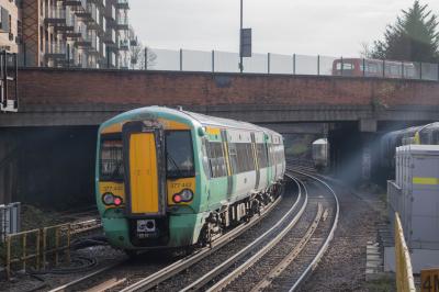 377442 at Clapham Junction. &copy; Zain