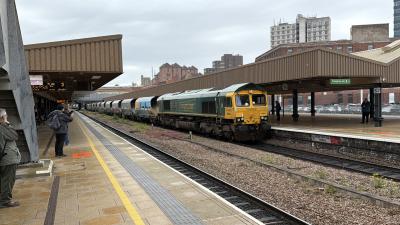 photo of 66614 at Leicester