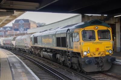 66617 at Clapham Junction. &copy; Zain