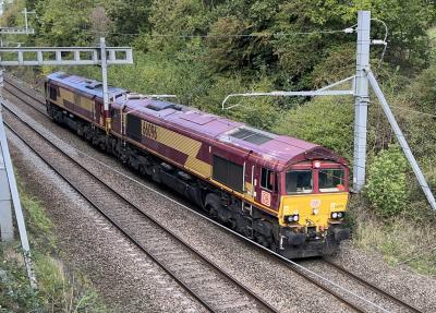 66096,66176 at Wootton Bassett Junction. &copy; BigKev