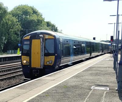 375812 at Tonbridge. &copy; Geoff