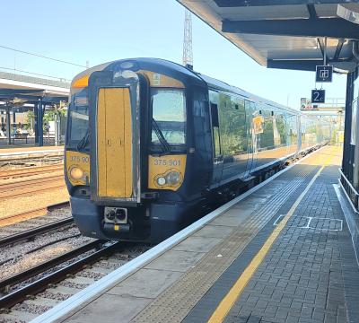 375901 at Ashford International. &copy; Geoff