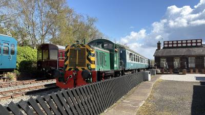 D2996 at Barrow Hill. &copy; Luivery
