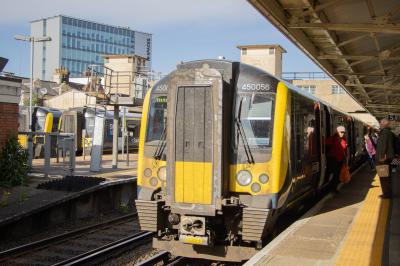 450056,444011,450107 at Woking. &copy; Zain
