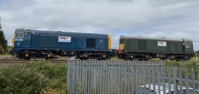 20007,20205 at Clapperbrook Lane - Exeter. &copy; Harry Bennellick