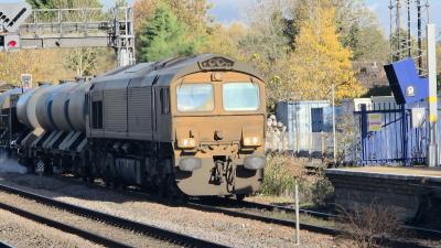 66507 at Princes Risborough. &copy; MikeMOL