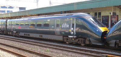 800005 at Cardiff Central. &copy; Geoff