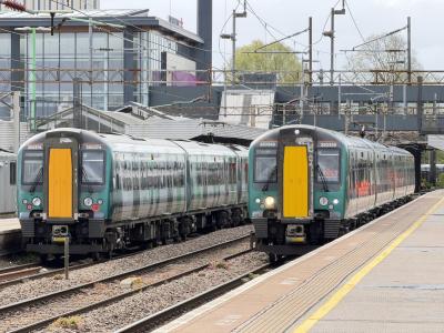 350374,350369 at Northampton. &copy; Luivery