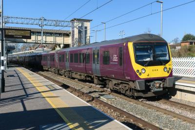 360105 at Kettering. &copy; llamafish