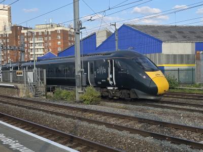 800010 at Acton Main Line. &copy; MikeMOL