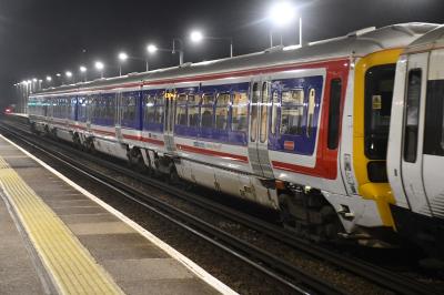 465908 at Slade Green. &copy; MJM