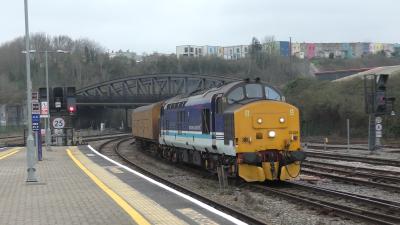 37425 at Bristol Temple Meads. &copy; GWRailFan
