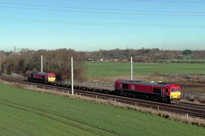 66084 at Winwick. &copy; stevexos