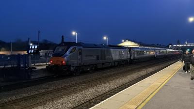 68013 at Princes Risborough. &copy; Luivery