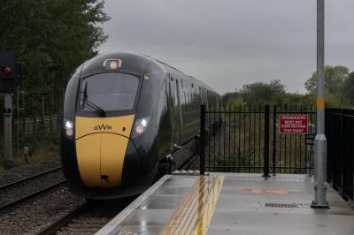 800028 at Honeybourne. &copy; Harry Bennellick