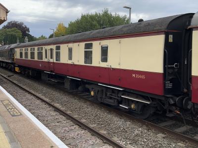 35465 coach at Yatton. &copy; BigKev