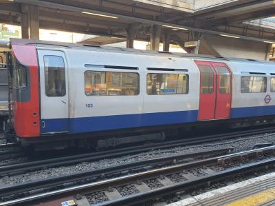 LU103 at Acton Town (LU). &copy; MikeMOL