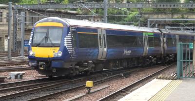 170431 at Edinburgh Waverley. &copy; Geoff