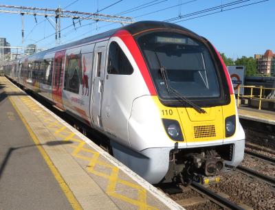720110 at Bethnal Green. &copy; Geoff