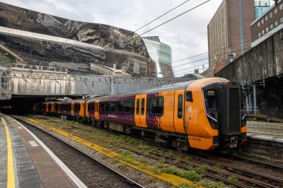 730038
