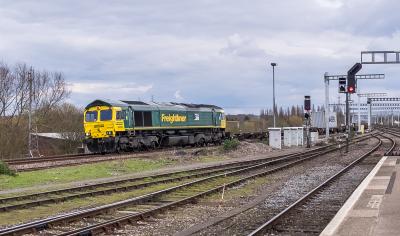 66593 at Didcot Parkway. &copy; Shotts