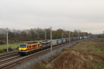 90006 at Winwick. &copy; stevexos