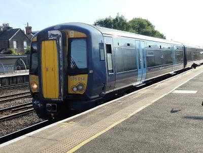 375814 at Tonbridge. &copy; Geoff