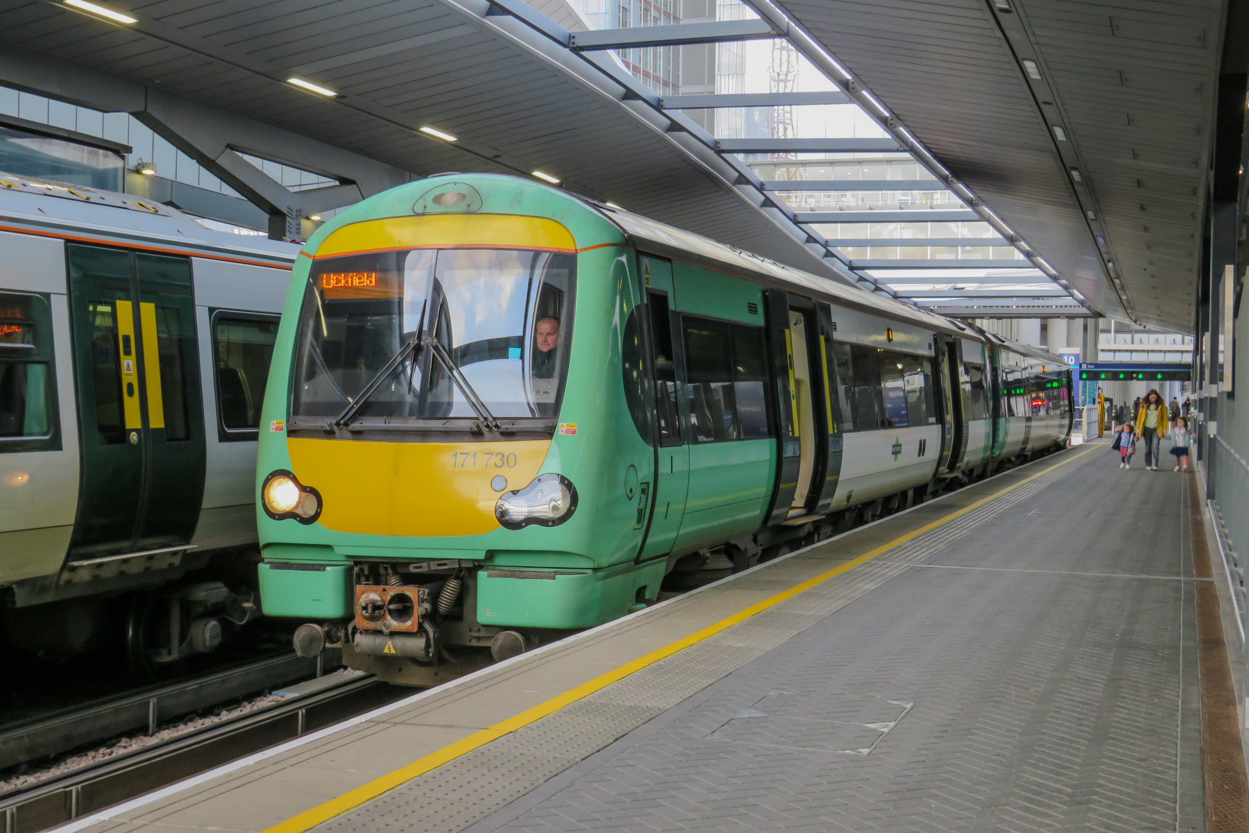 Photo of 171730 at London Bridge — trainlogger