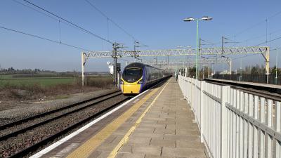 390119 at Cheddington. &copy; Luivery