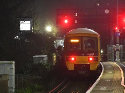 465037 at Dartford. &copy; MJM