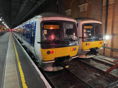 165021,165029 at London Marylebone. &copy; Pistolpete008