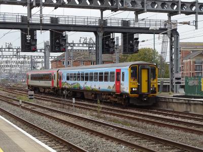 153528,153353 at Cardiff Central. &copy; Western Campaigner