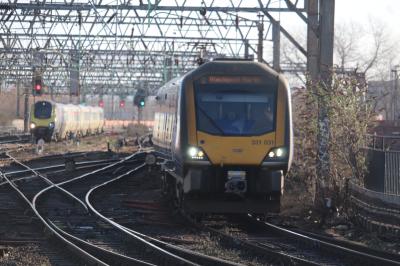 331031 at Manchester Piccadilly. &copy; ConnorsRailPhotography