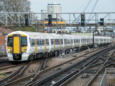 375915 at London Bridge. &copy; llamafish