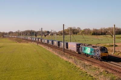 88002 at Golborne Junction. &copy; stevexos