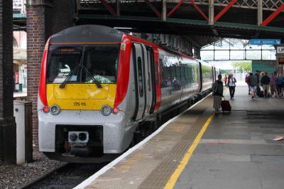 175115 at Chester. &copy; South Coast Trainspotter
