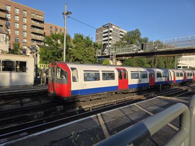 LU116 at Acton Town (LU). &copy; MikeMOL
