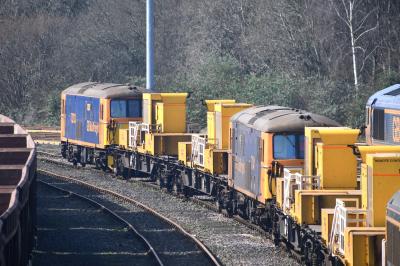 73141,73213 at Tonbridge West Yard. &copy; MJM
