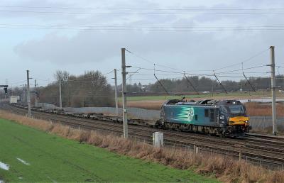 88005 at Winwick. &copy; stevexos