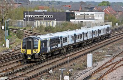 photo of 450104 at Eastleigh