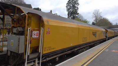 DR79303 at Keynsham. &copy; JM-Freightliner